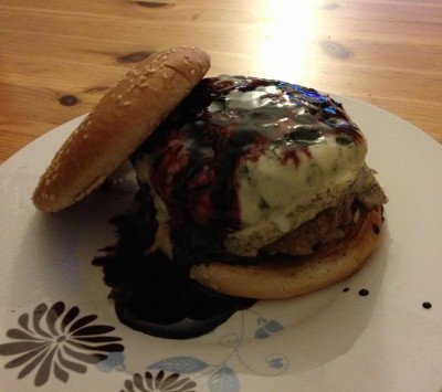 Burger fourme d'Ambert et sauce au Porto