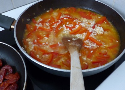 Début de cuisson du risotto avec le bouillon